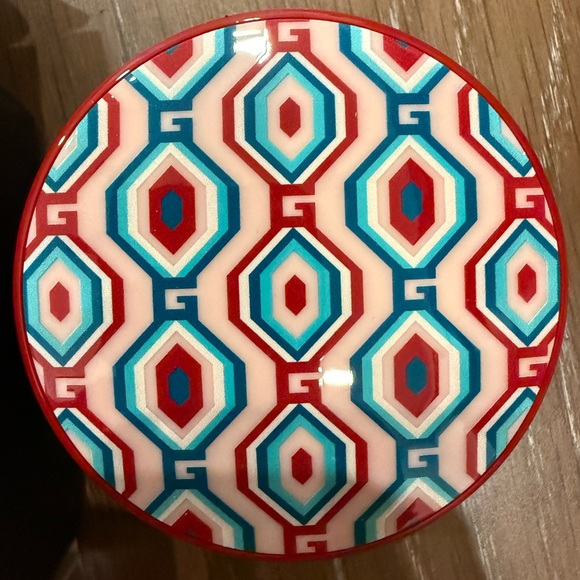 Gucci Cushion de Beauté Limited Luminous SPF 20 Moisturizing Foundation - Picture 6 of 10